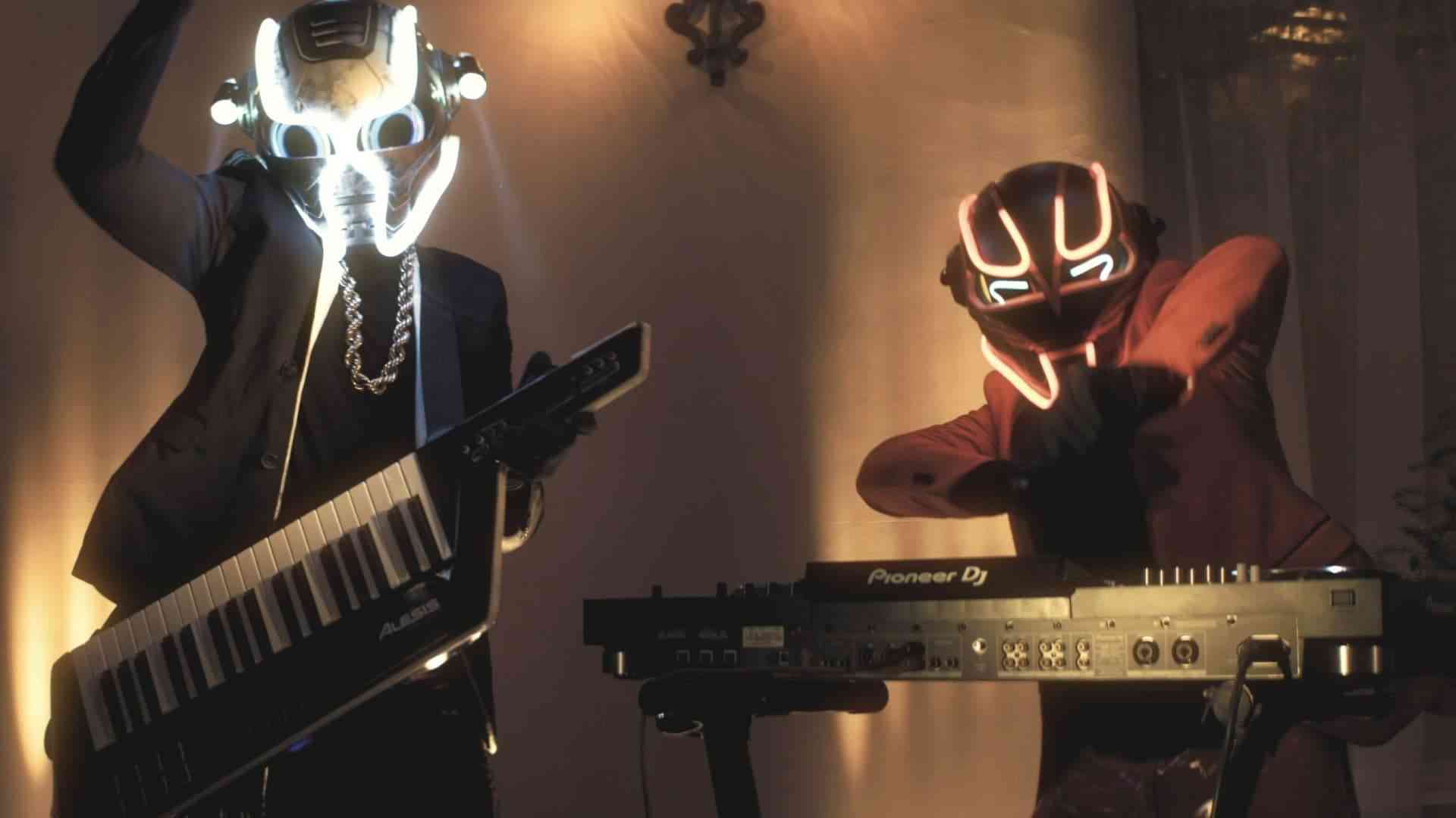 H1: Draft Punk H2: Djs de Guaracha H2: Canciones de guaracha H3: Guaracha Monumental H3: Quién es Draft Punk